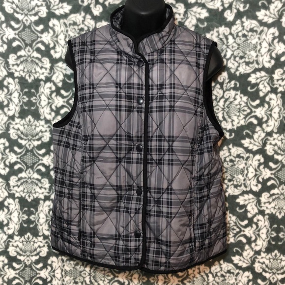 Black and Gray Plaid Quilted Vest with Snap Closure and Pockets Sz M - Picture 1 of 8